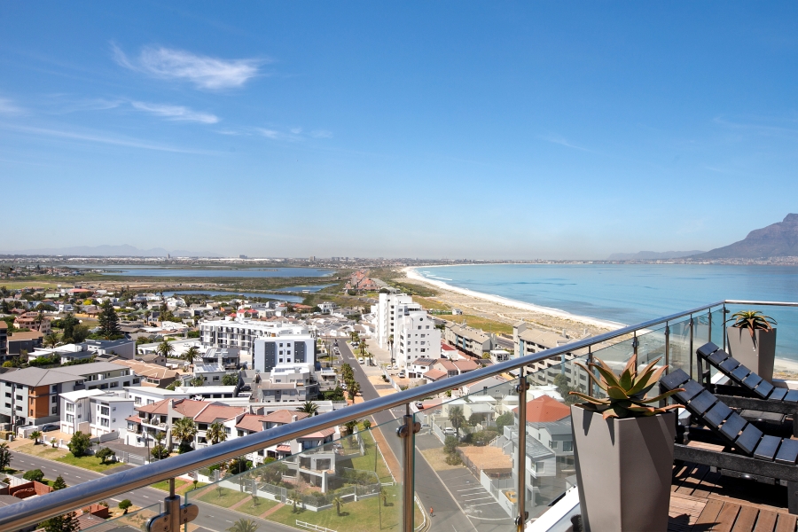 4 Bedroom Property for Sale in Waves Edge Western Cape